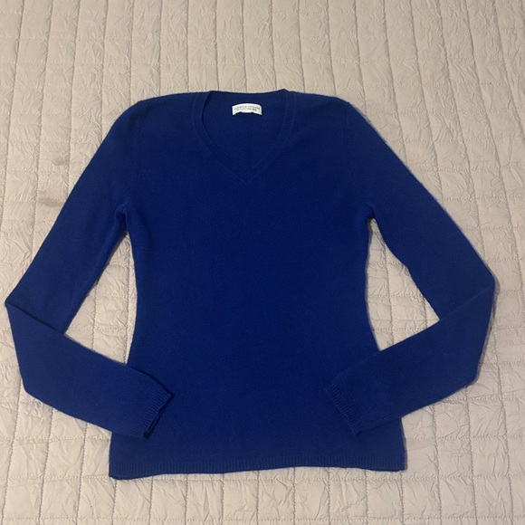 Adrienne Vittadini Sweaters - Adrienne Vittadini Sapphire Blue 100% 2-Ply Cashmere V-Neck Sweater, Size Small